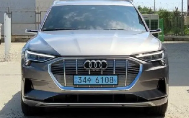 인천실매물중고차 e-트론 55 콰트로 매물 사진 12 - 2023/09 25,187km